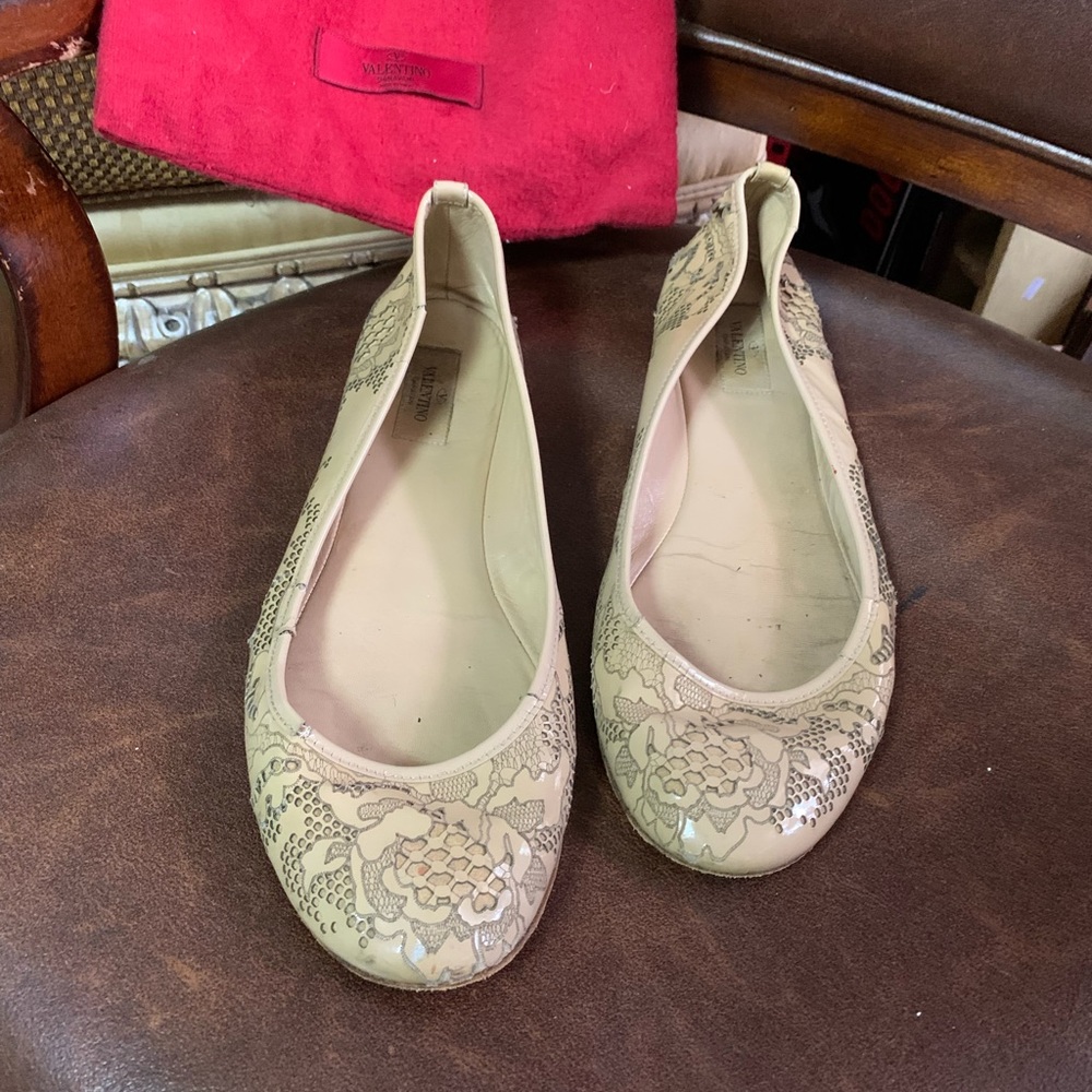 Nude Patient Leather Laser-cut Valentino Flats It41/US10